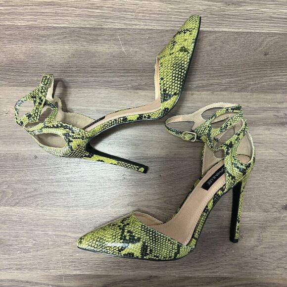 Shoedazzle Sophia & Lee Snake Skin April heels - Picture 2 of 9
